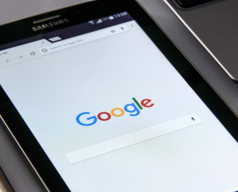 google-on-your-smartphone-1796337_1920